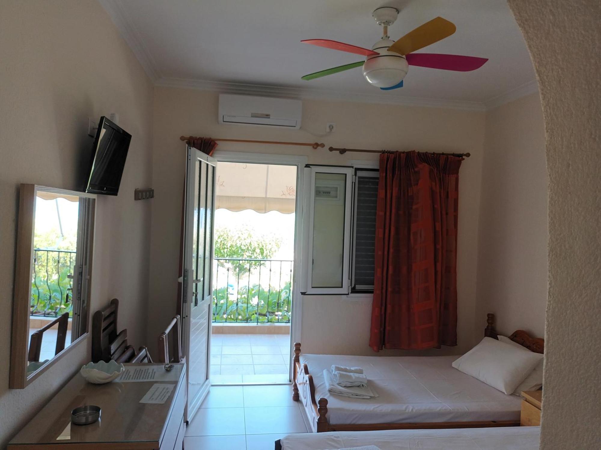 Velika Beach Rooms 外观 照片
